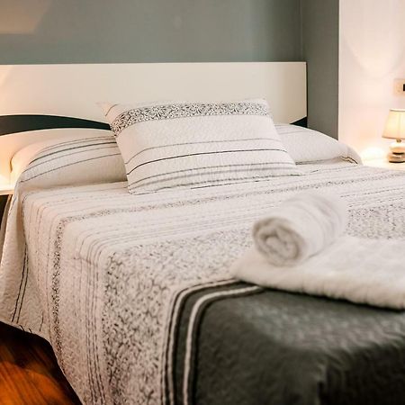 Apartamentos Enteros O Lagar Melide Luaran gambar