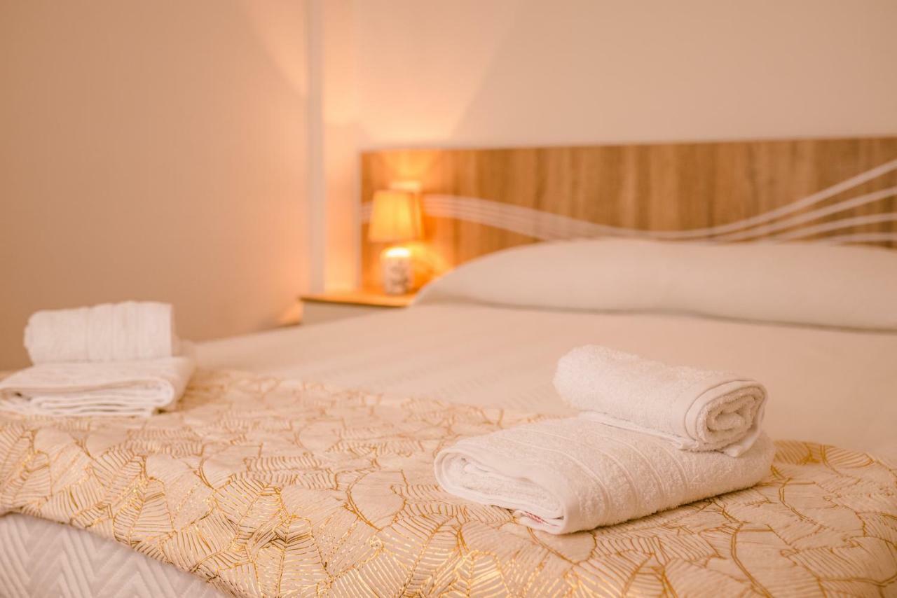 Apartamentos Enteros O Lagar Melide Luaran gambar