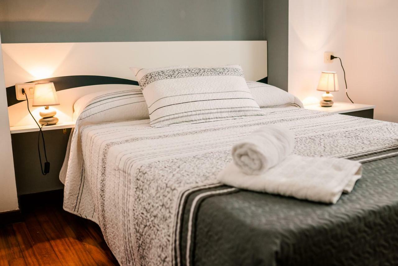 Apartamentos Enteros O Lagar Melide Luaran gambar