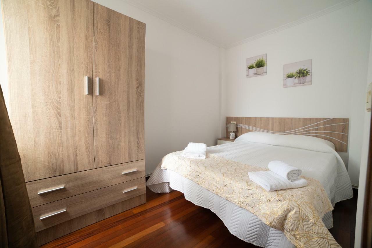 Apartamentos Enteros O Lagar Melide Luaran gambar