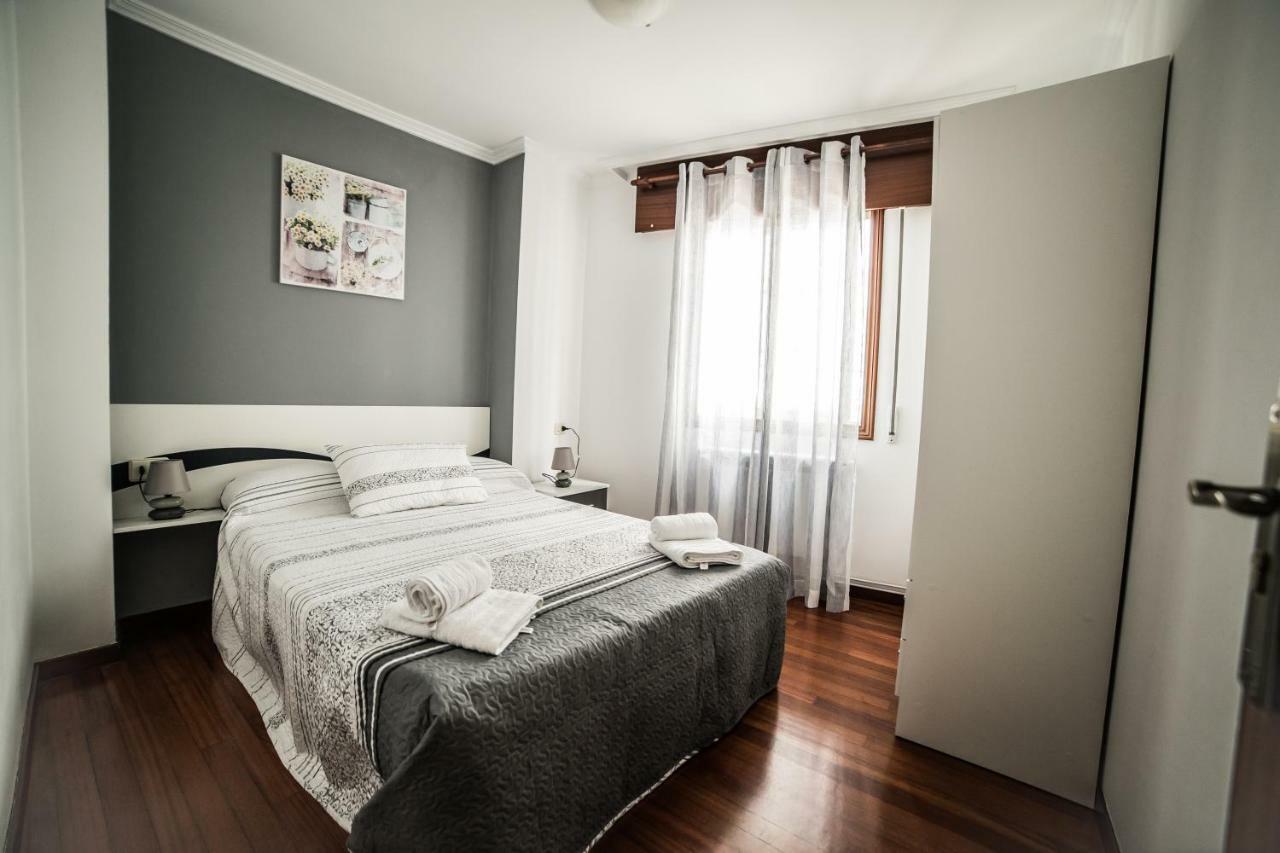 Apartamentos Enteros O Lagar Melide Luaran gambar