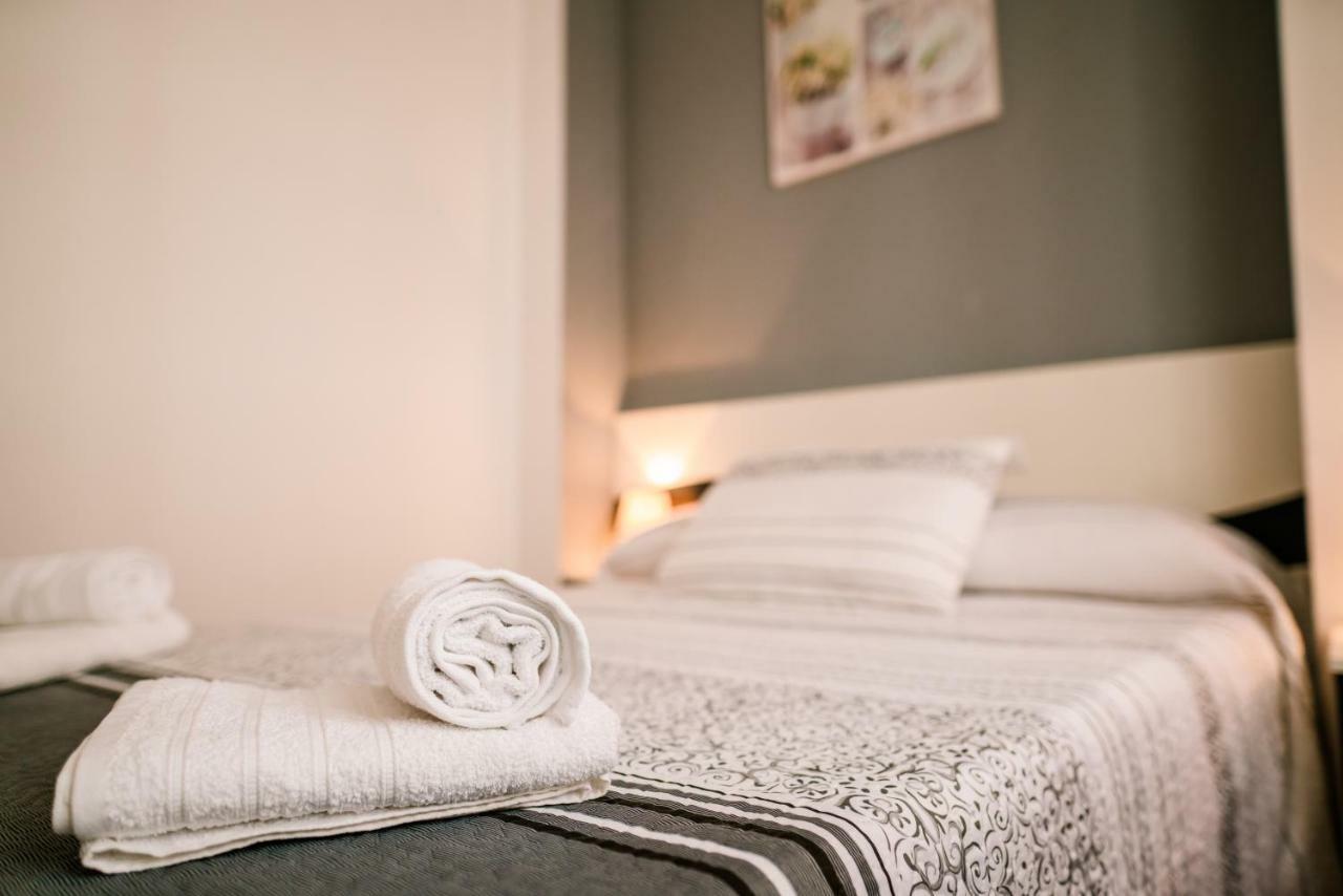 Apartamentos Enteros O Lagar Melide Luaran gambar