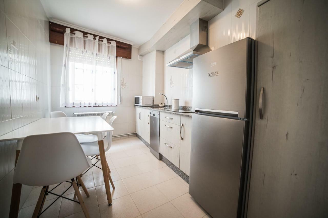 Apartamentos Enteros O Lagar Melide Luaran gambar